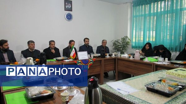 حضور مدیر آموزش و پرورش ناحیه یک کرج در دبیرستان شاهد شهید کلانتری 