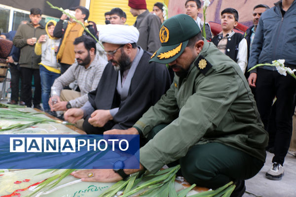 گلباران مزار شهدای گمنام قم در ایام الله دهه فجر