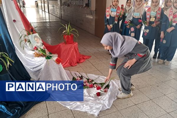 دانش‌آموزان مدرسه سمیه به استقبال دهه فجر رفتند