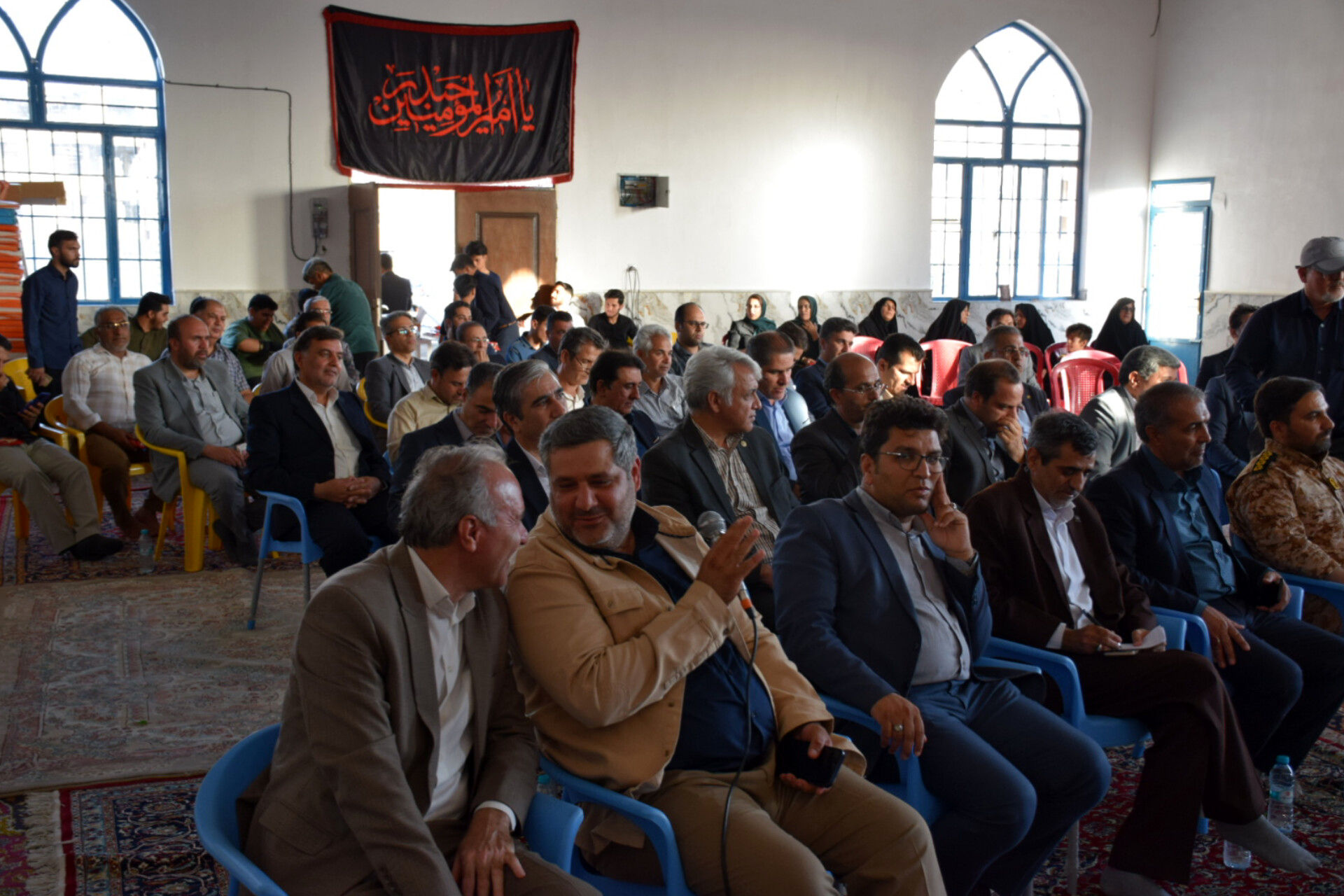 نشست مشترک مسئولان تربت‌حیدریه با شهروندان شهرک ولیعصر
