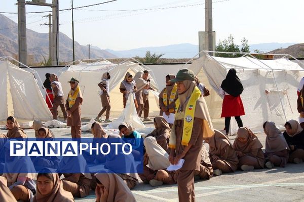 مانور زلزله و ایمنی در شهرستان حاجی‌آباد 