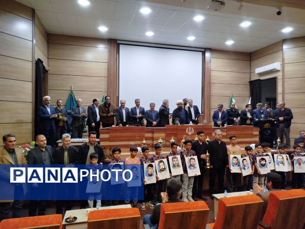 آیین تجلیل از برترین‌های فوتبال و فوتسال شهرستان کاشمر 