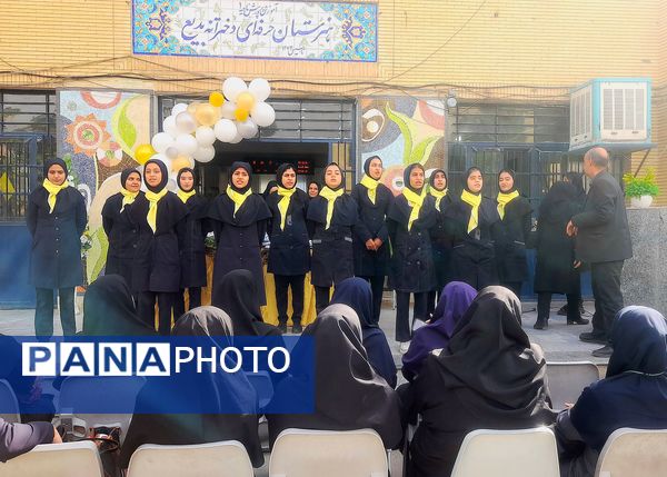 جشن سپاس معلم در هنرستان فنی حرفه‌ای بدیع ناحیه یک
