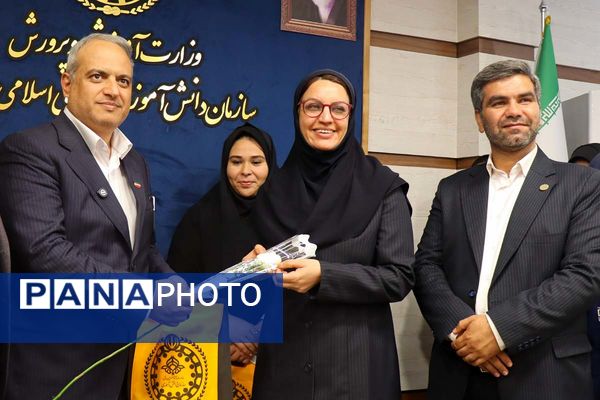 گرامیداشت روز خبرنگار در سازمان دانش‌آموزی؛ تجلیل از خبرنگاران دانش‌آموز پانا شهرستانهای تهران با حضور وزیر آموزش و پرورش