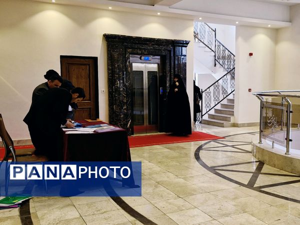 آیین تجلیل از منتخبان چهل و دومین دوره مسابقات قرآن و عترت و نماز در ناحیه ۳ مشهد مقدس