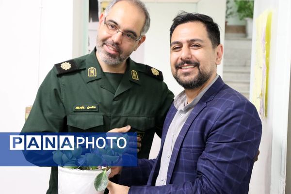 گرامیداشت هفته معلم با تجلیل از فرهنگیان آموزش و پرورش منطقه ۱۴ 