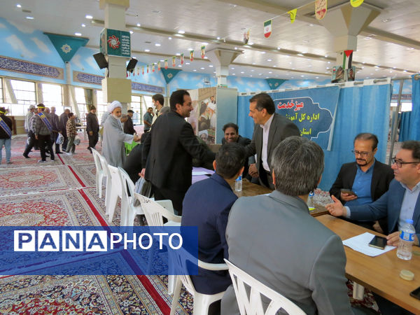 برپایی میز خدمت آموزش و پرورش خراسان شمالی