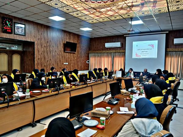 مجمع انتخابات شورای دانش‌آموزی ناحیه۴ اصفهان با حضور نمایندگان مدارس برگزار شد