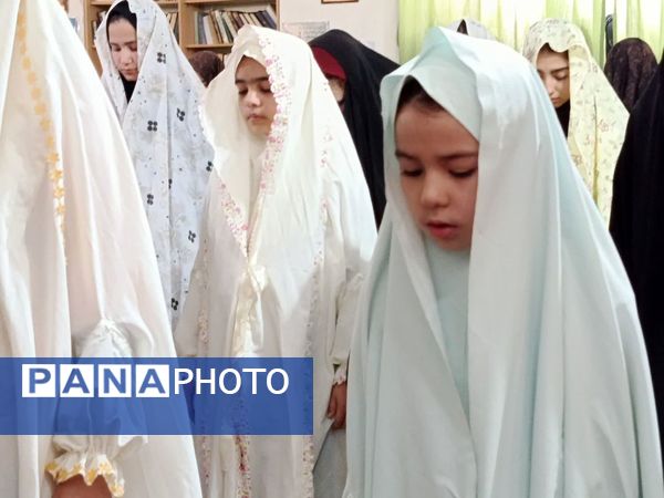 اولین روز اعتکاف دانش‌آموزان در فاروج 