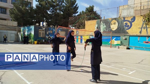 المپیاد ورزشی درون مدرسه ای در دبیرستان پیرایش یک