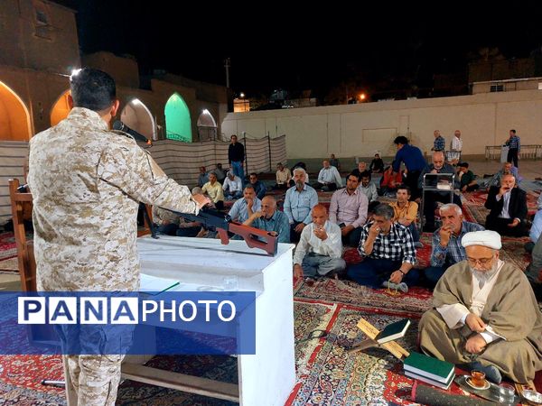  کارگاه تخصصی سلاح‌شناسی سنگین در مسجد جامع کاشمر همزمان با هفته دفاع مقدس