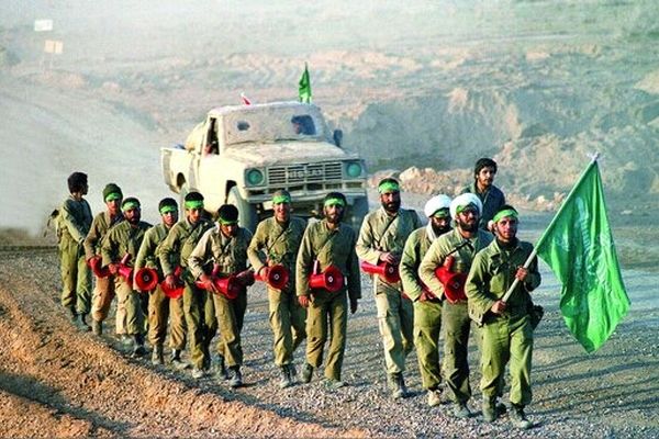 شهیدان هشت سال دفاع مقدس با ایثار و جان‌فشانی خود، امنیت کشور را تضمین کردند