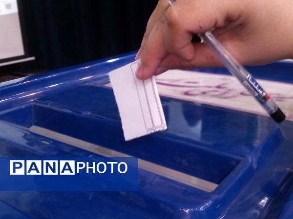 انتخابات هیئت‌رئیسه شوراهای دانش آموزی در شهرستان کاشمر