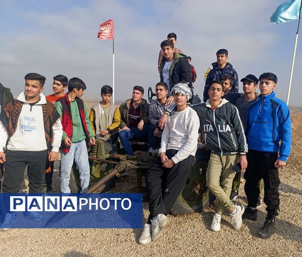 اعزام دانش‌آموزان دبیرستان شاهد امام حسین (ع) اسلام آباد غرب به اردوی راهیان نور