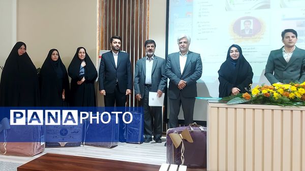  تقدیر از مدیران بازنشسته و همکاران اسبق آموزش و پرورش ناحیه شش