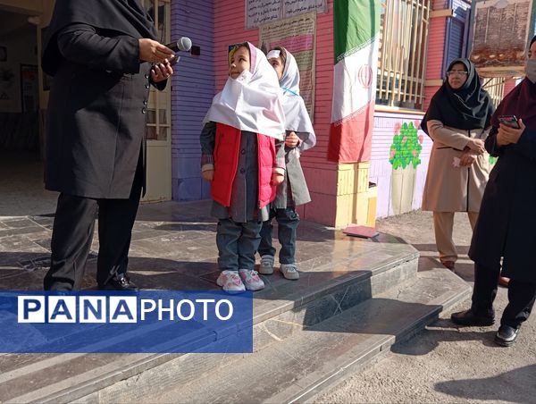 برگزاری مانور زلزله در دبستان دخترانه نرجس یک 