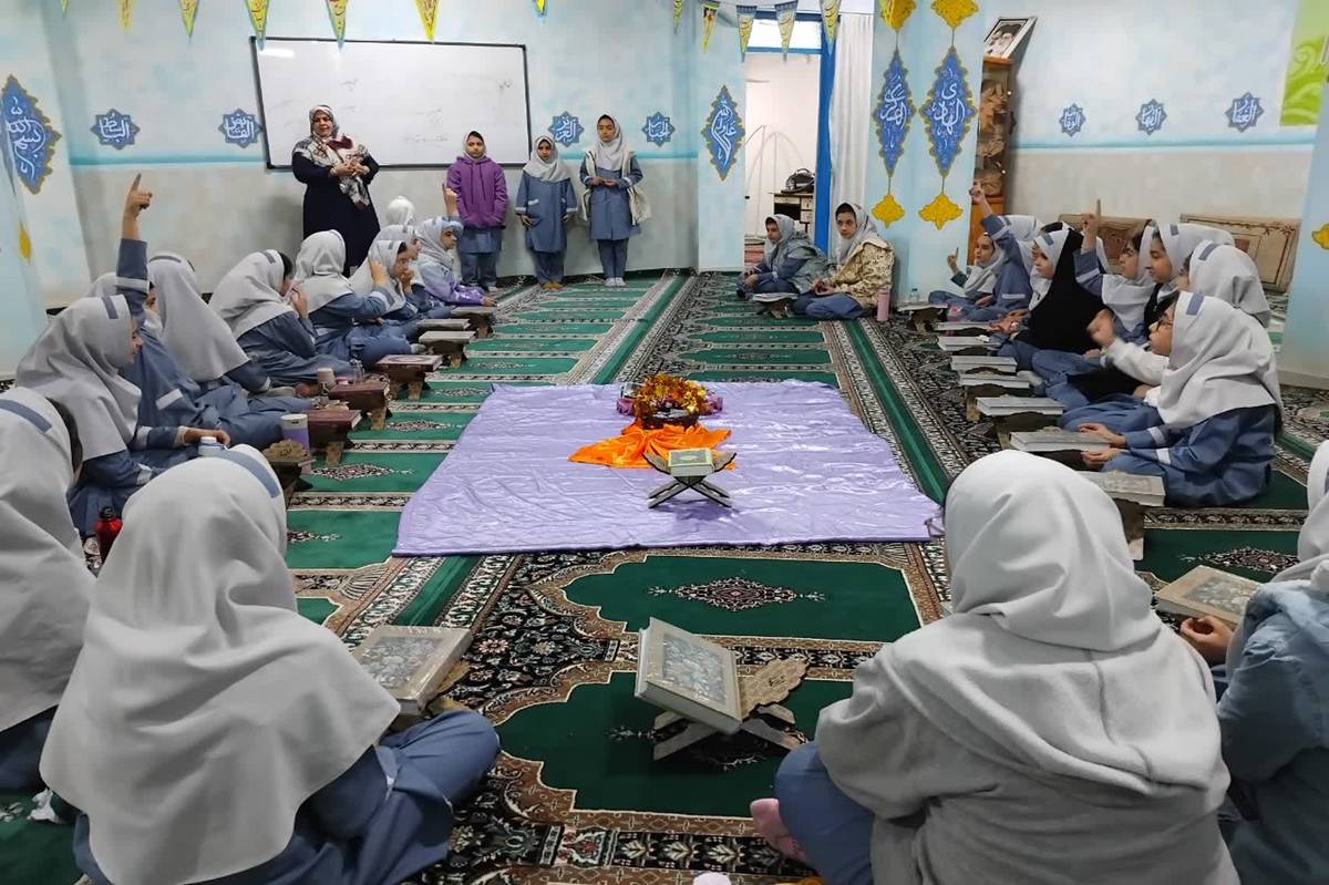 از معماهای سوره فتح تا نماز جماعت؛ تجربه‌ای متفاوت برای دانش‌آموزان