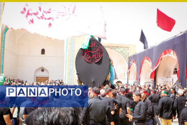 مراسم عاشورای حسینی در مشهد اردهال کاشان