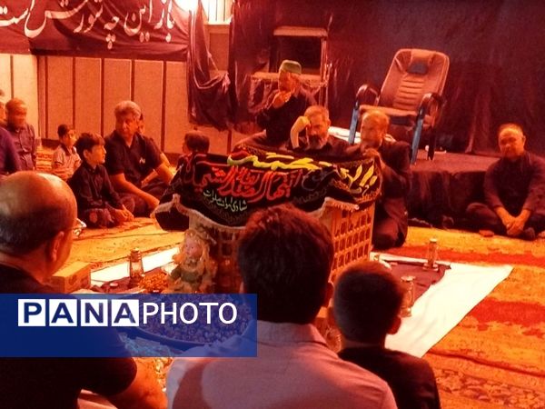 برپایی سفره حضرت رقیه(ص) در حسینه حسینی روستای رزق آباد شهرستان کاشمر