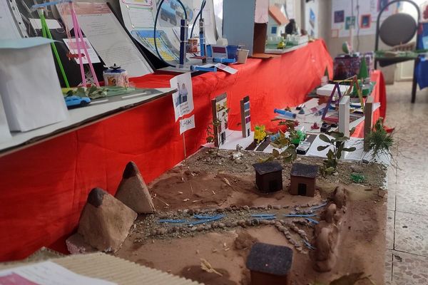 هفته پژوهش در مدرسه شهید معظم شهرستان قدس