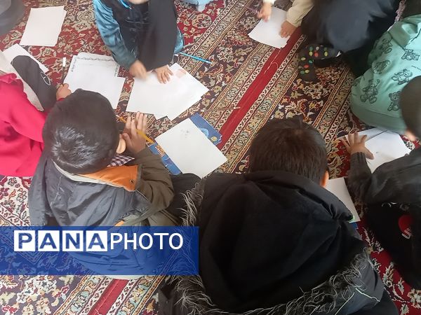 غرفه کودک در نمازجمعه کاشمر