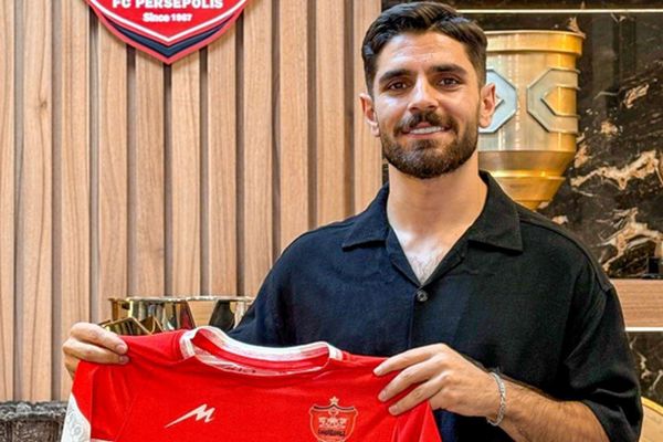 قرارداد محمد عمری با پرسپولیس تمدید شد