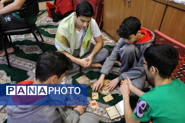 اعتکاف دانش‌آموزی در مسجد زینب کبری (س) تهران