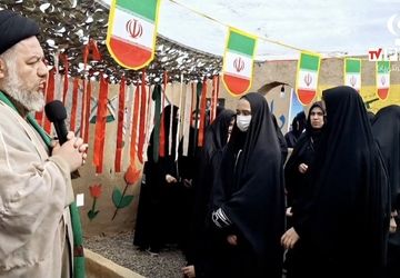حضور دانش آموزان دبیرستان فاطمه زهرا (س) شهر کهک در «نمایشگاه از حضور تا ظهور»