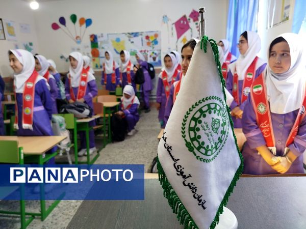 بازدید ارزیاب کشوری سازمان دانش‌آموزی در مدارس تمام پیشتاز شهرستان فاروج