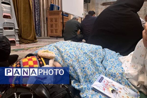آموزش قرآن به افراد کم سواد یا بی سواد در مسجد آل یاسین 