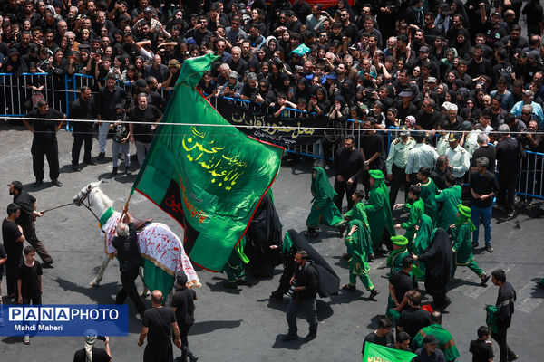 خیمه‌سوزان ظهر عاشورا در چهارراه گلوبندک تهران