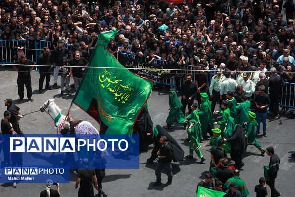 خیمه‌سوزان ظهر عاشورا در چهارراه گلوبندک تهران
