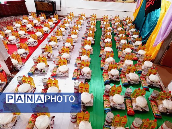 رزق کریمانه گروه جهادی شهید نعمتی به دست ۱۵۰ خانواده علی‌آباد رسید