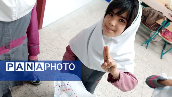 وقتی معلم، خیاط می‌شود