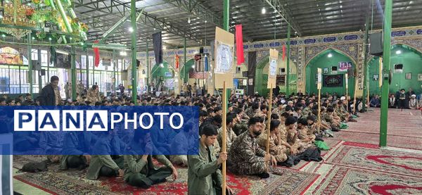 حضور گسترده فرهنگیان و دانش‌آموزان بسیجی بافق در همایش اقتدار