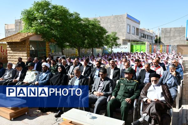  "سپاس معلم"  در مدرسه حاج حسن اسدی شهر فیض آباد مه‌ولات