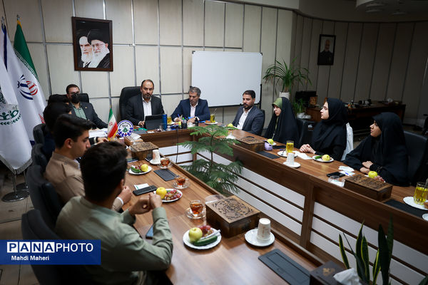 نشست هیات رئیسه دوازدهمین دوره مجلس دانش‌آموزی با معاون پرورشی و فرهنگی وزیر آموزش و پرورش