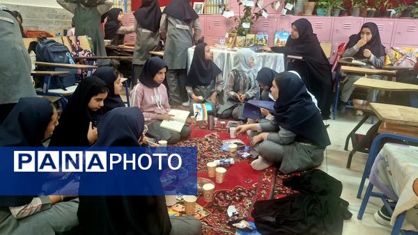 عطر مطالعه در کافه کتاب کلاس پنجم دبستان شاهد بنت‌الحسین تبریز