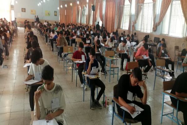 درخشش دانش‌آموزان آباده در رقابت علمی استعدادهای درخشان

