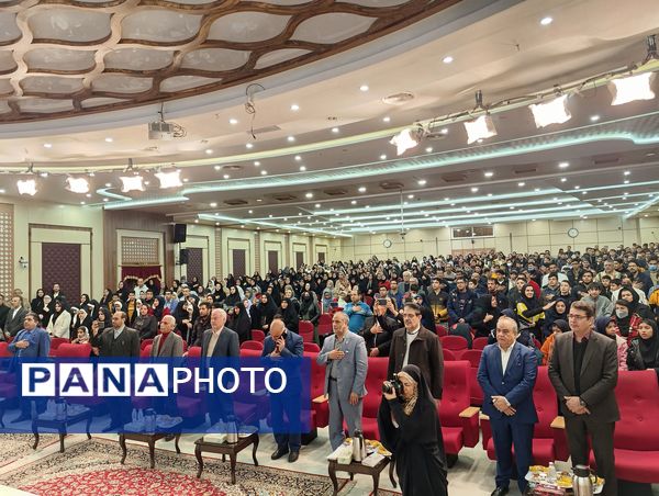  تقدیر از ۲۶۲ دانش‌آموز مقام‌آور با نیازهای ویژه در مشهد