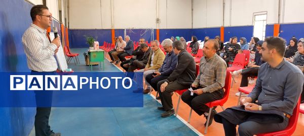 انتخابات انجمن اولیای و مربیان در مدرسه شهدای فرهنگی شهرستان شیروان