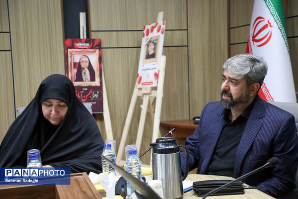 مراسم تجلیل از دانش آموز خبرنگاران شهر تهران