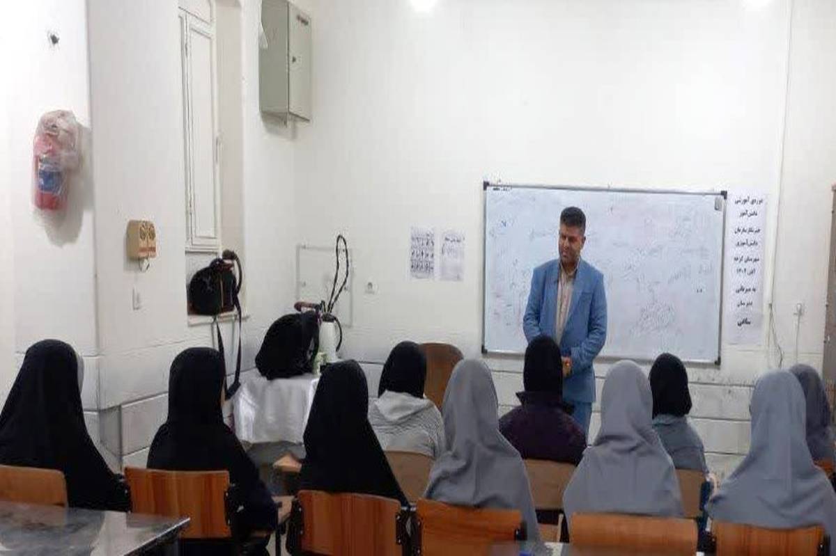 تقویت مهارت و سواد رسانه ای در نسل نوجوان ضروری است