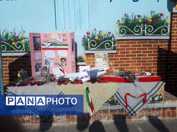 صبحانه سالم با طعم انقلاب در دبستان شاهد کوثر ناحیه 5 مشهد