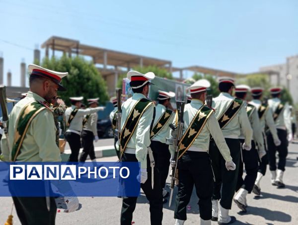 تشییع پیکر شهید استوار یکم محمد تنگستانی در بندرلنگه 