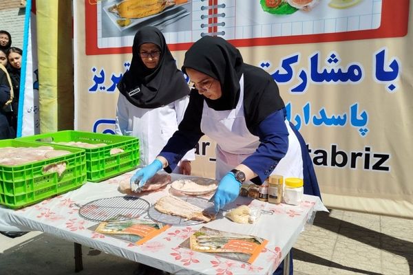 کارگاه آموزش پخت ماهی و شیلات در دبیرستان حجاب ناحیه 2 تبریز