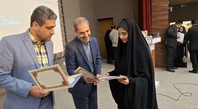 تجلیل از ۸۰۰ دانش‌آموز نخبه فرهنگی هنری استان قم