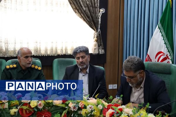 دیدار مدیرکل آموزش و پرورش استان یزد با فرمانده سپاه الغدیر 