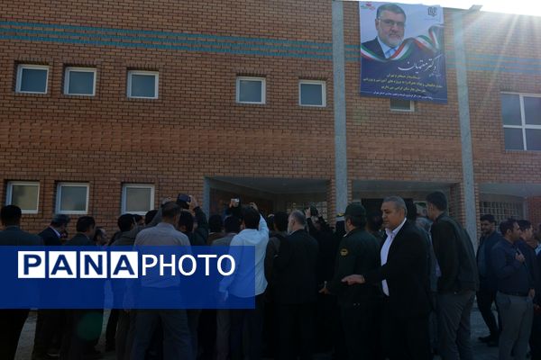 سفر یک‌روزه استاندار تهران به شهرستان بهارستان