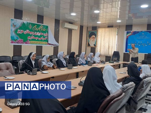 مراسم تقدیر از دانش‌‌آموزان فعال خبرگزاری پانا در میناب